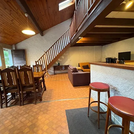 Semesterbostad Maison Usclade